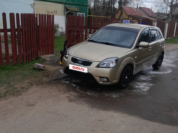 2010 Kia Rio II Рестайлинг, бежевый, 530000 рублей