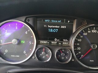 2008 Volkswagen Touareg I Рестайлинг, серый, 900000 рублей, вид 4