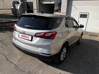 2019 Chevrolet Equinox III, серебристый, 1710000 рублей, вид 4