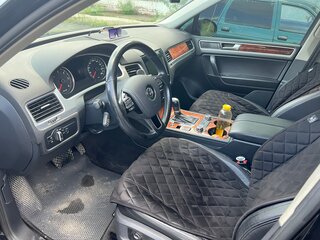 2010 Volkswagen Touareg II, чёрный, 1920000 рублей, вид 5