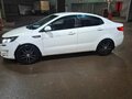 2014 Kia Rio III, белый, 600000 рублей - вид 3