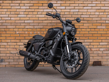 2026 Hyosung GV300S-D, чёрный, 397850 рублей, вид 3