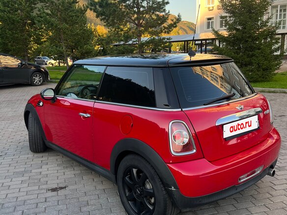 2013 Mini Hatch Cooper II (R56) Рестайлинг, красный, 1130000 рублей - вид 6