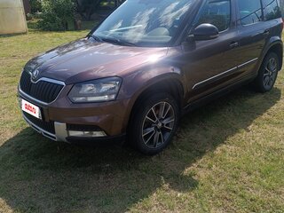 2017 Skoda Yeti I Рестайлинг, коричневый, 1470000 рублей, вид 1