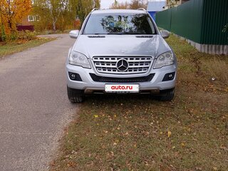 2008 Mercedes-Benz M-Класс 320 II (W164) Рестайлинг, серебристый, 1490000 рублей, вид 1