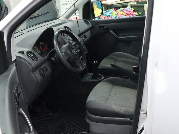 2010 Volkswagen Caddy III Рестайлинг, белый, 600000 рублей - вид 5
