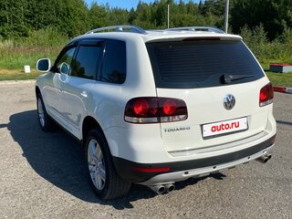 2010 Volkswagen Touareg I Рестайлинг, белый, 2050000 рублей, вид 5