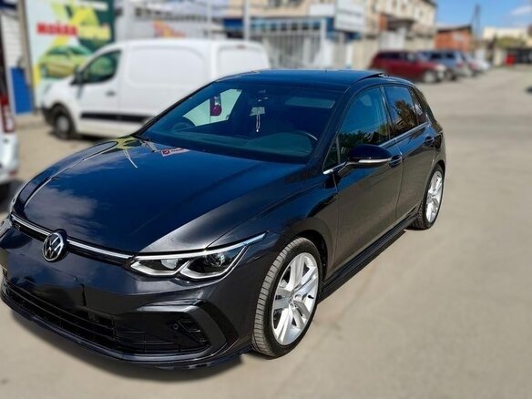 2022 Volkswagen Golf VIII, серый, 2085000 рублей - вид 4