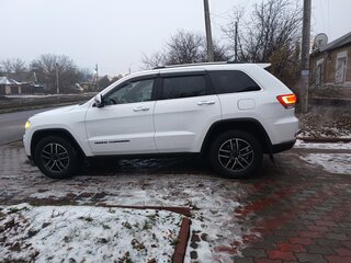 2018 Jeep Grand Cherokee IV (WK2) Рестайлинг, белый, 2900000 рублей, вид 4