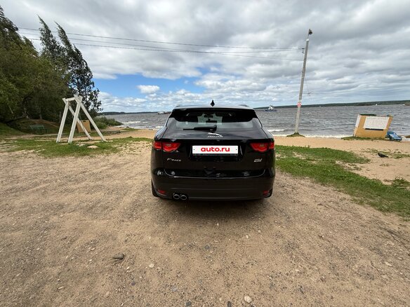 2017 Jaguar F-Pace I, чёрный, 2250000 рублей - вид 4