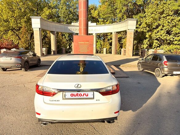 2016 Lexus ES 250 VI Рестайлинг, белый, 3000000 рублей - вид 5