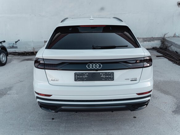 2020 Audi Q8 55 TFSI I (4M), белый - вид 4