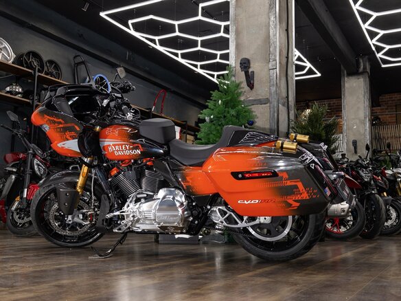 2025 Harley-Davidson CVO Road Glide RR, чёрный, 20000000 рублей - вид 6