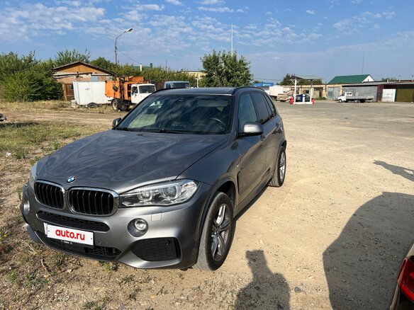 2017 BMW X5 30d III (F15), серый, 4100000 рублей - вид 1