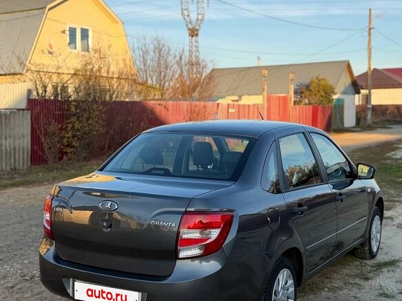 2018 Lada (ВАЗ) Granta I, серебристый, 520000 рублей - вид 4