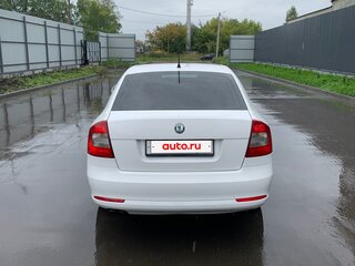 2011 Skoda Octavia II (A5) Рестайлинг, белый, 620000 рублей, вид 5