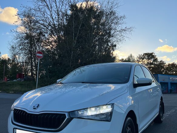 2020 Skoda Rapid II, белый, 1400000 рублей - вид 6