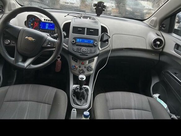 2013 Chevrolet Aveo II, серый, 365000 рублей - вид 5