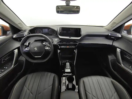 2022 Peugeot 2008 II, белый, 1280000 рублей, вид 5