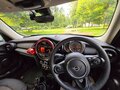 2020 Mini Hatch One III (F55/F56) Рестайлинг, красный, 1650000 рублей - вид 5