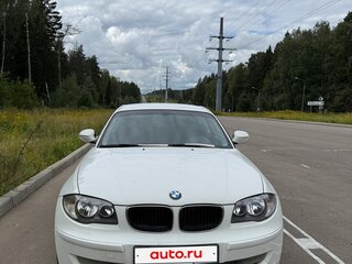 2010 BMW 1 серии 116i I (E81/E82/E87/E88) Рестайлинг, белый, 890000 рублей, вид 4