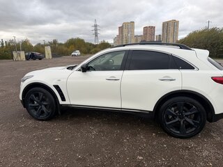 2010 Infiniti FX37 II (S51), белый, 1400000 рублей, вид 3