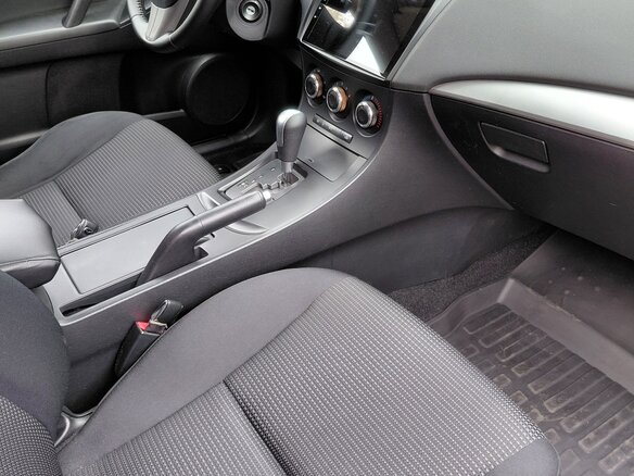 2011 Mazda 3 II (BL), чёрный, 800000 рублей - вид 2