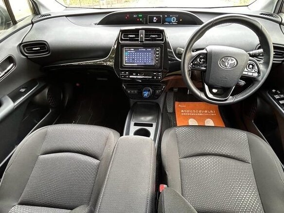 2022 Toyota Prius IV Рестайлинг (XW50), белый - вид 9