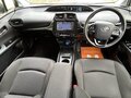 2022 Toyota Prius IV Рестайлинг (XW50), белый - вид 9