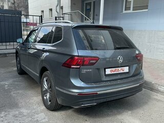 2020 Volkswagen Tiguan Allspace II, серый, 3400000 рублей, вид 1