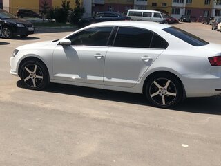 2017 Volkswagen Jetta VI Рестайлинг, белый, 1100000 рублей, вид 3