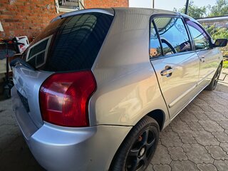 2002 Toyota Corolla IX (E120, E130), серебристый, 400000 рублей, вид 4