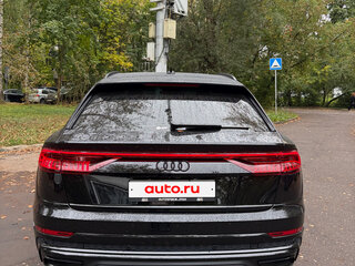 2022 Audi Q8 55 TFSI I (4M), чёрный, 9999999 рублей, вид 2