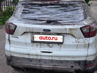 2017 Ford Kuga II Рестайлинг, белый, 950000 рублей, вид 2