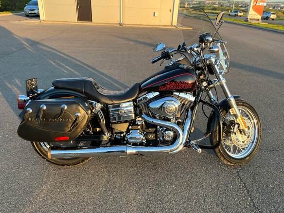2015 Harley-Davidson Dyna Low Rider, чёрный, 1800000 рублей - вид 1
