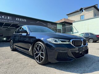 2021 BMW 5 серии 530i VII (G30/G31/G38) Рестайлинг, чёрный, 5750000 рублей, вид 1