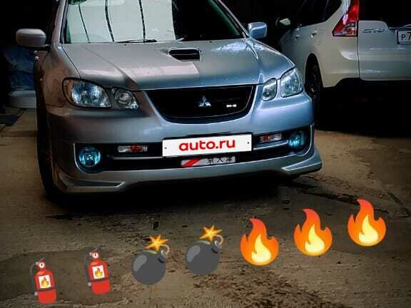 2001 Mitsubishi Airtrek I, серый, 820000 рублей - вид 2