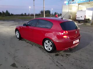 2007 BMW 1 серии 118i I (E81/E82/E87/E88) Рестайлинг, красный, 700000 рублей, вид 5