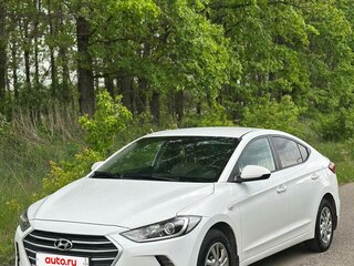 2017 Hyundai Elantra VI (AD), белый, 1470000 рублей, вид 1