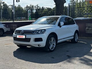 2012 Volkswagen Touareg II, белый, 2000000 рублей, вид 1