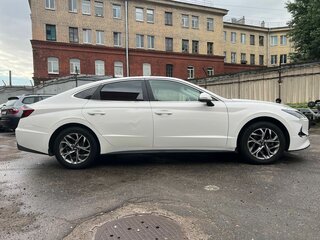 2021 Hyundai Sonata VIII (DN8), белый, 1860000 рублей, вид 4