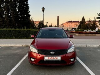 2011 Kia Ceed I Рестайлинг, красный, 750000 рублей, вид 2