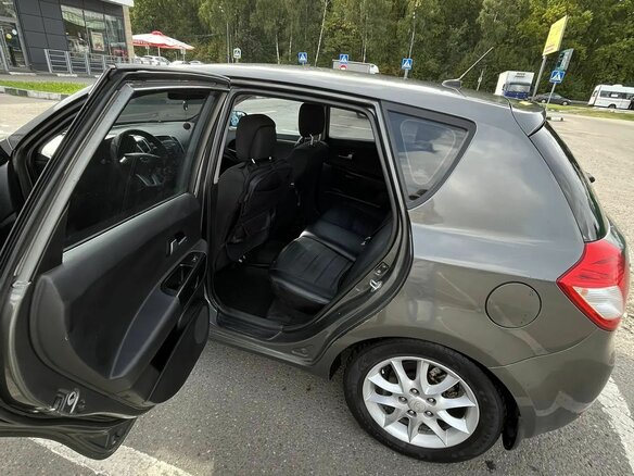 2011 Kia Ceed I Рестайлинг, серый, 590000 рублей - вид 19