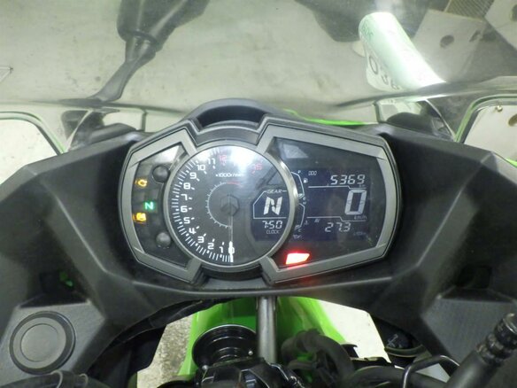 2025 Kawasaki Ninja 400, зелёный, 677000 рублей - вид 6