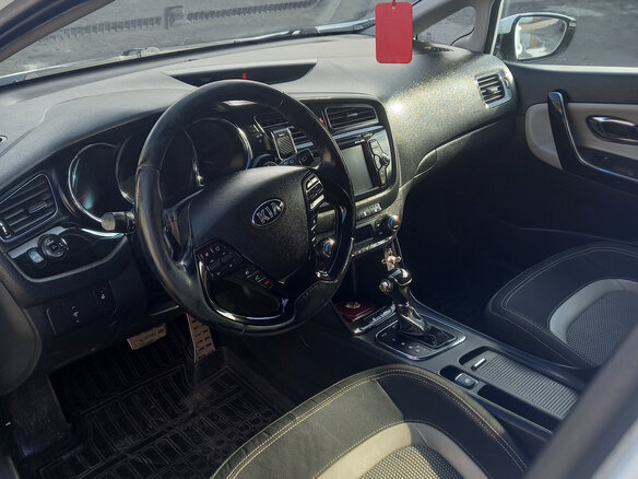 2013 Kia Ceed II, белый, 1410000 рублей - вид 3