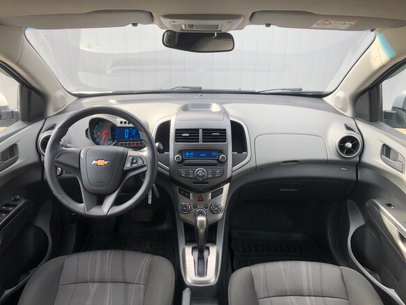 2015 Chevrolet Aveo II, серебристый - вид 9