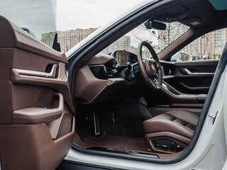 2021 Porsche Taycan Turbo I, белый, 12000000 рублей, вид 5