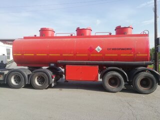 2010 НефАЗ П/п цистерна, красный, 500000 рублей, вид 1