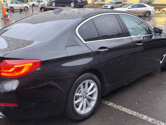 2017 BMW 5 серии 520d VII (G30/G31/G38), чёрный, 2250000 рублей - вид 3
