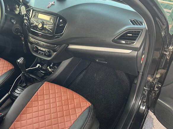 2018 Lada (ВАЗ) Vesta I, чёрный, 750000 рублей - вид 7